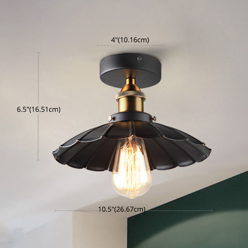 Lampada da soffitto industriale in metallo leggero con bordi smerigliati 1