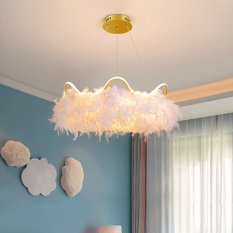 Metallkreis Kronleuchter Beleuchtung Nordic LED Weiß hängender Kronleuchter mit Krondekoration