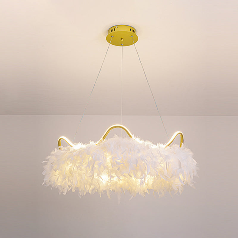 Metallkreis Kronleuchter Beleuchtung Nordic LED Weiß hängender Kronleuchter mit Krondekoration