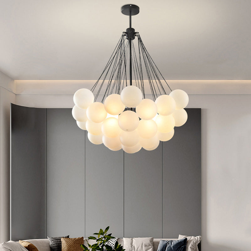 Lampada lampadina in stile moderno a 3 luci con 37 sfere di deco di vetro bianchi lampada in metallo Apparecchio di illuminazione per il soggiorno per soggiorno