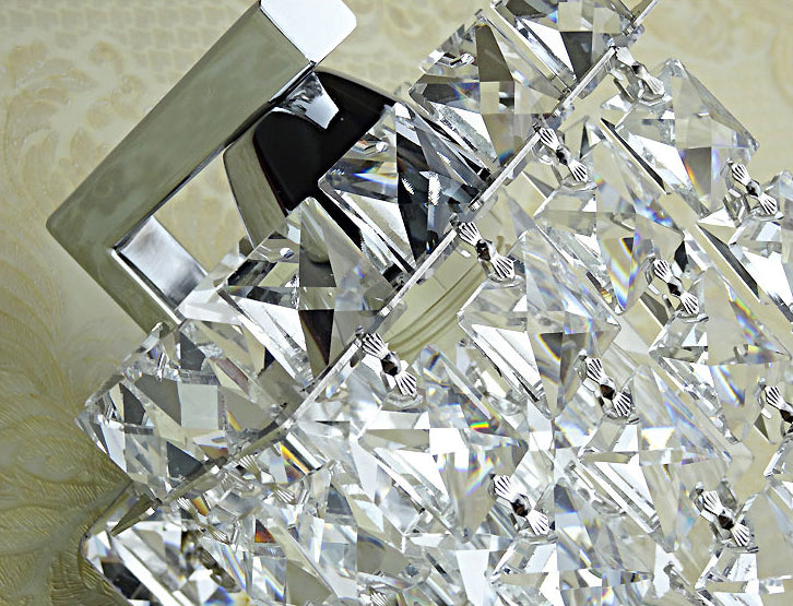 Quadratische Waschtischspiegel leuchtet modern