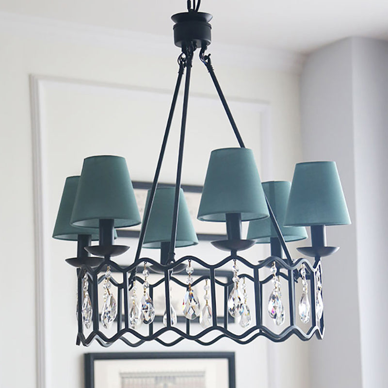 6 Lichter kreisförmiger Anhänger Licht mit Kegelschatten und Kristallakzent zeitgenössischer Kronleuchterlampe in Schwarz über dem Tisch