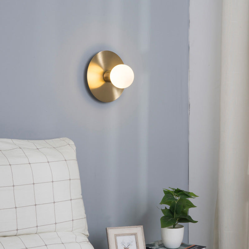 Luz nórdica de montaje de pared posmoderna 1 luz de metal de disco redondo de luz para la cama para la cama