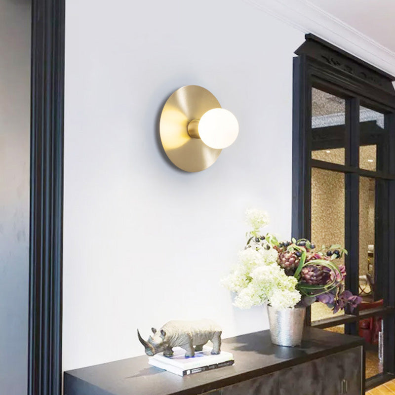 Luz nórdica de montaje de pared posmoderna 1 luz de metal de disco redondo de luz para la cama para la cama