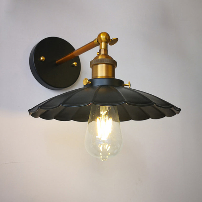 American Vintage Style Wall Sconce Metal Arm 1 Light Wall Light in Scalloped Shade