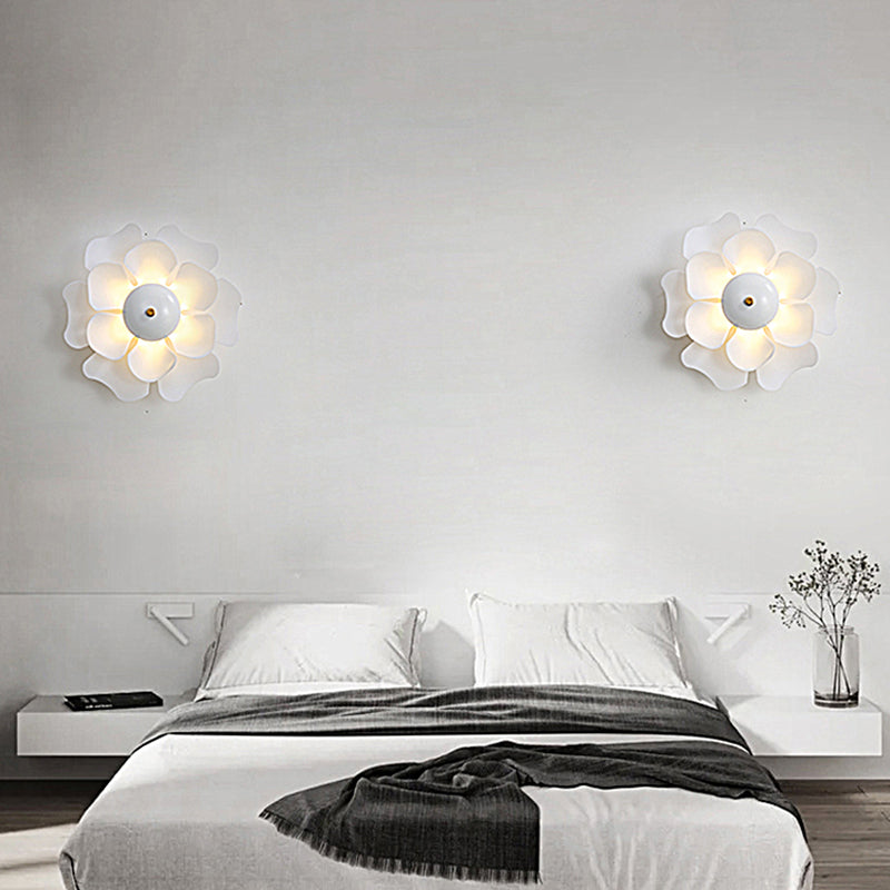 Nordic Style Flower Shape Wall Lamp Indoor Fashion Decoration Wall Sconce with Acrylic Shade