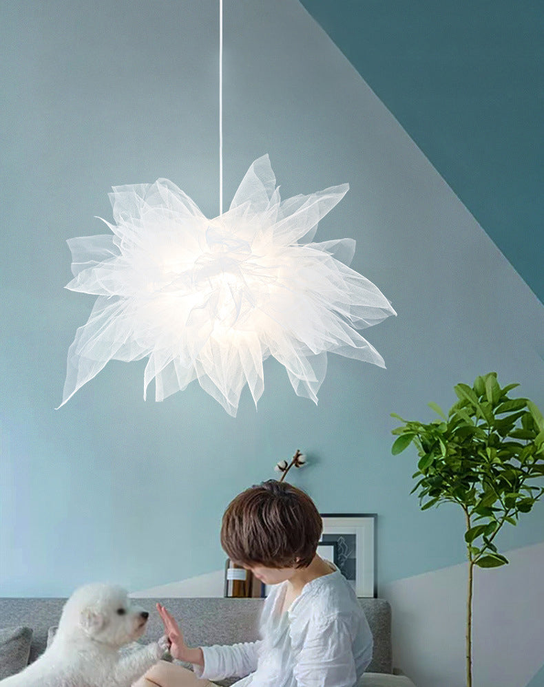 White Organza Fabric Shade Hanging Light Modern Style Single Light Creative Suspension Lamp for Garment Store