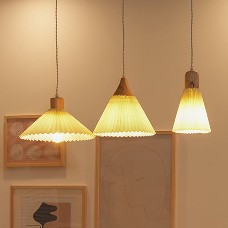 Pleated Fabric Shade Hanging Lamp Nordic Style Single Wood Pendant Lighting for Diner