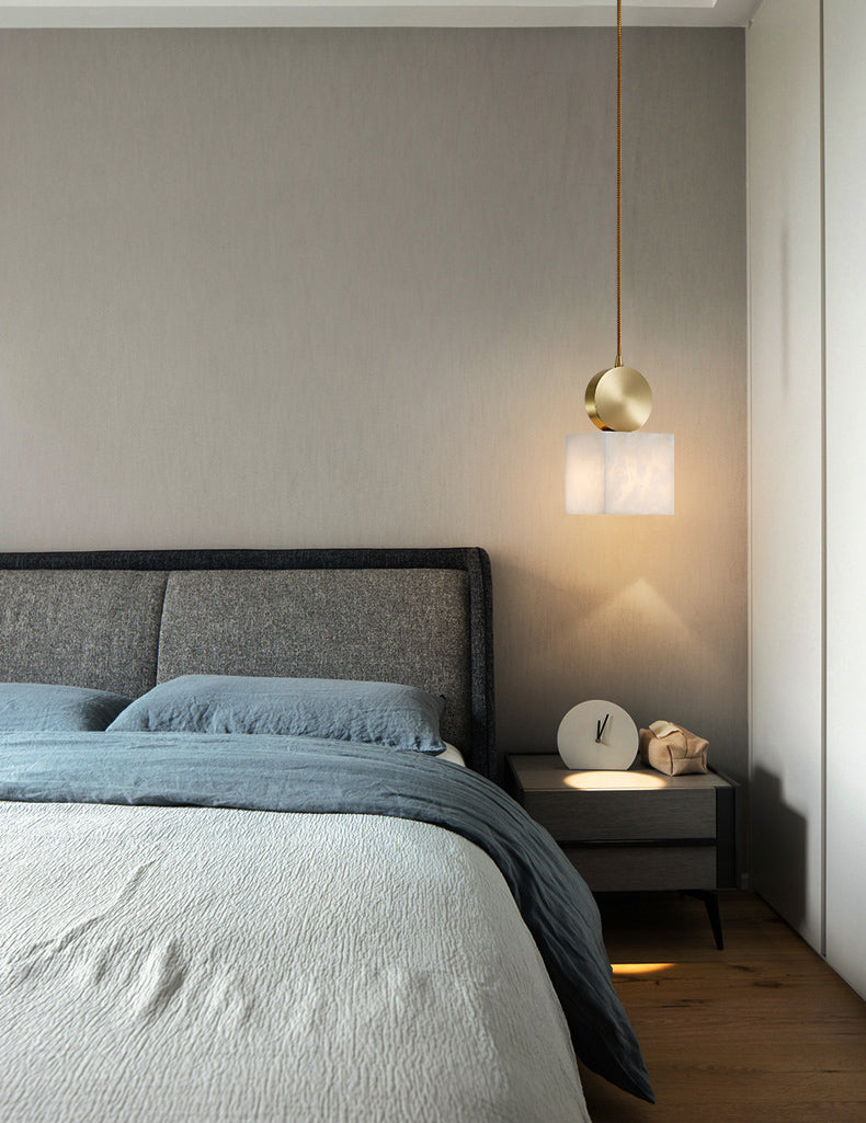 Kleine marmeren hanglamplichter bevestiging eenvoudig 1 bol messing hangend licht voor slaapkamer