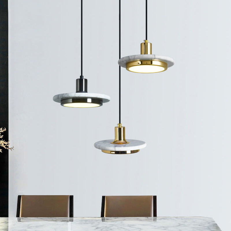 Kappengeformte Marmorhängeblocke Leuchte minimalistische LED -Anhängerbeleuchtung für das Restaurant