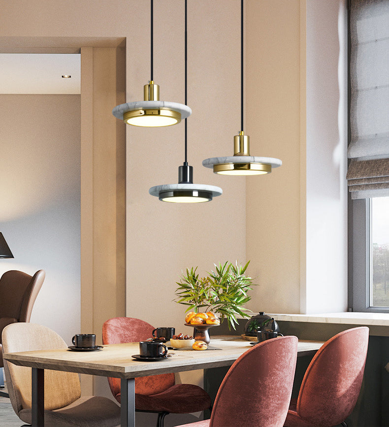 Kappengeformte Marmorhängeblocke Leuchte minimalistische LED -Anhängerbeleuchtung für das Restaurant