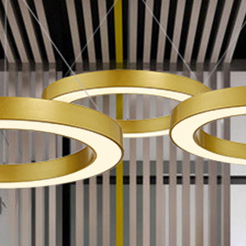 Lampada a sospensione della sala riunioni.