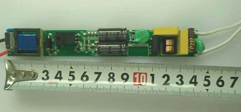 Metall sechseckiger Anhänger Deckenleuchte Einfachheit Schwarzes LED Hanges Licht mit Acryldiffusor