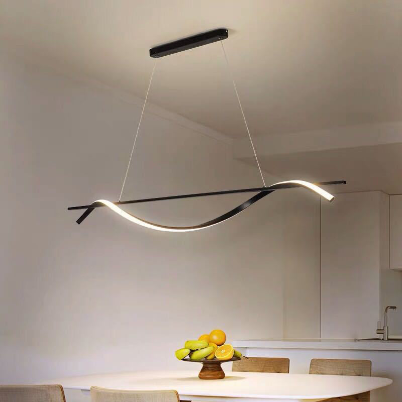 Minimalisme moderne Black Linear Island Pending Lighting LED Metal Island Island Light pour table à manger