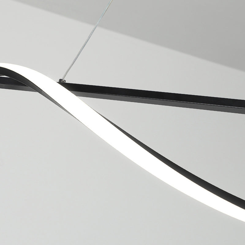 Minimalisme moderne Black Linear Island Pending Lighting LED Metal Island Island Light pour table à manger