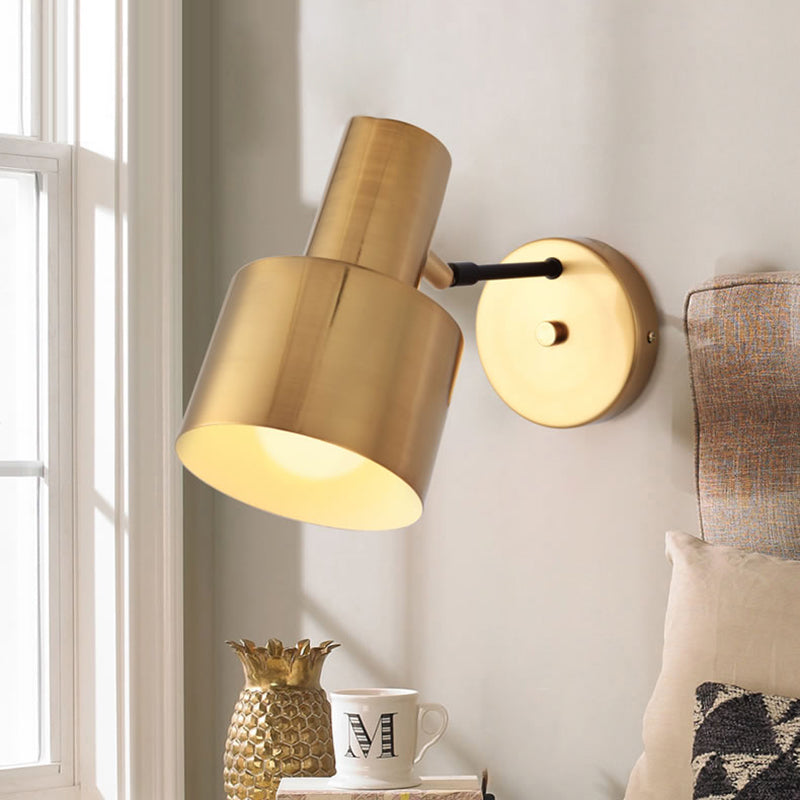 1 Bulb Round Wall Lamp Modernist Gold Finish Iron Wall Sconce Light with Adjustable Arm