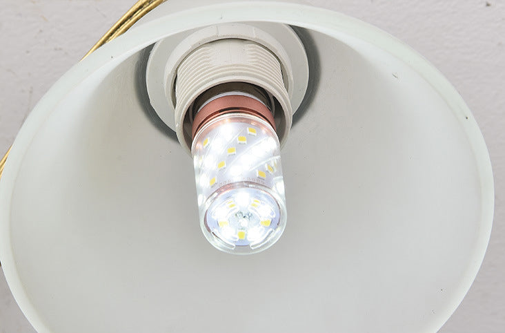 Semi -lampadario ombreggiato a monte