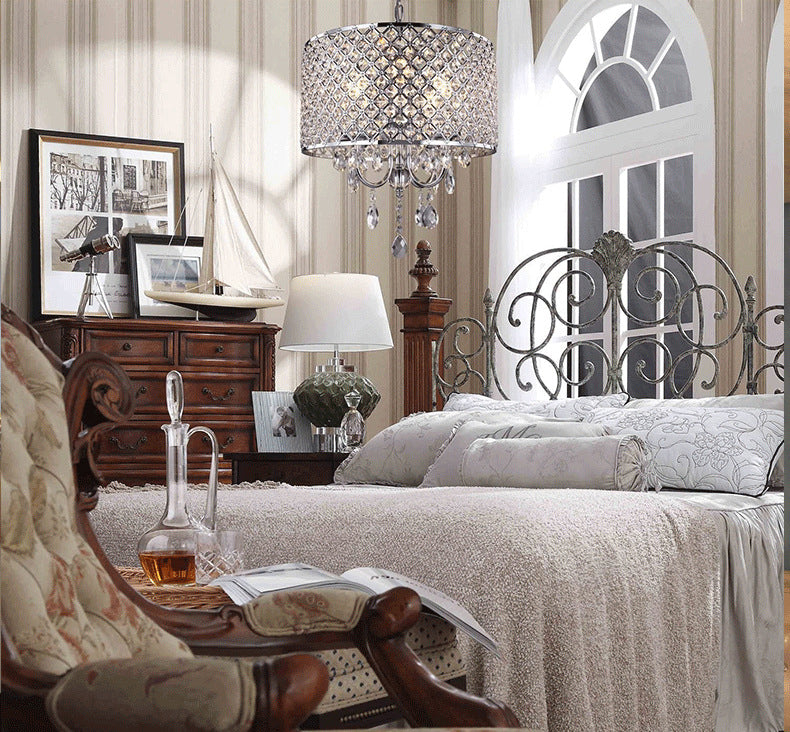 Chrom Finish Kerze Kronleuchter moderner 4-Licht-Metall-Pendellicht mit Drum-Kristallschatten