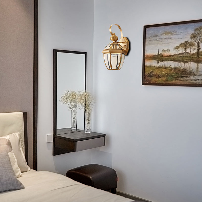 Traditional Urn Sconce Metal 1 Bulb Wall Mounted Light Fixture in Brass for Dining Room