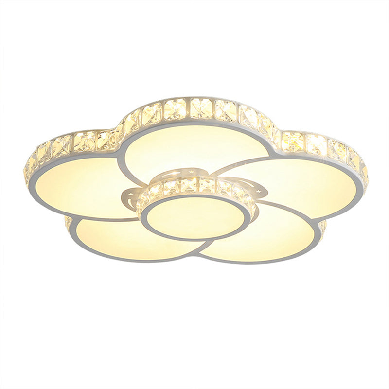 Flower Living Room Flush Mounted Ceiling Light Crystal Modern Flushmount Ceiling Fixture in Chrome