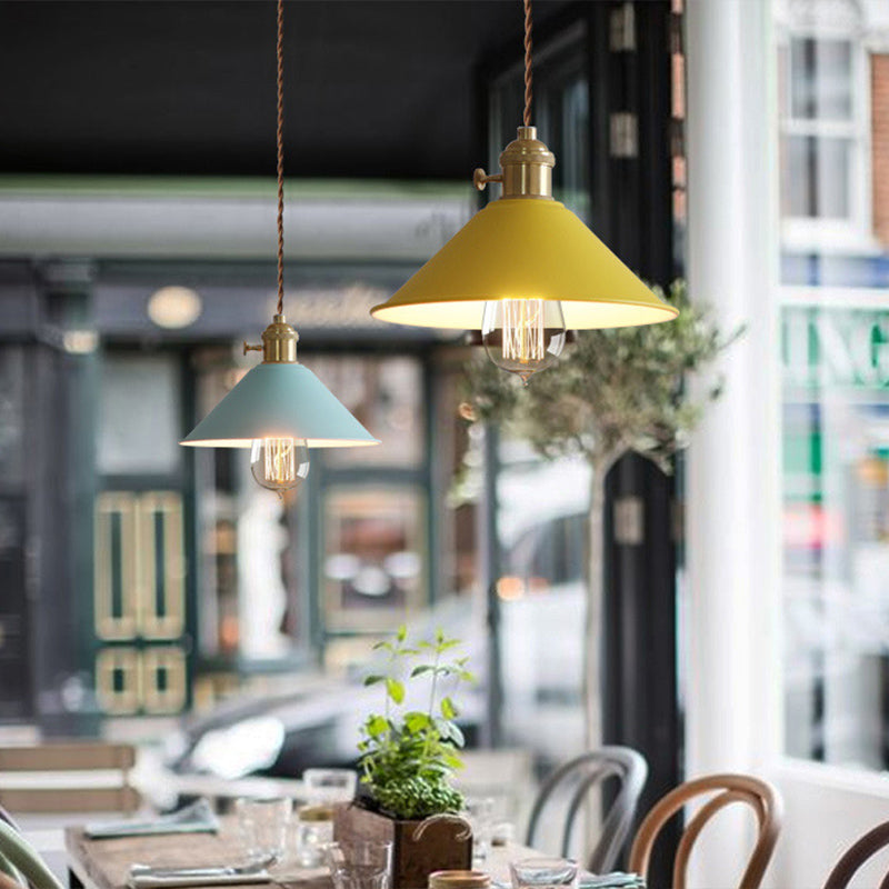 Metal Tapered Hanging Light Nordic Modern Style 1 Light Restaurant Ceiling Pendant Lamp