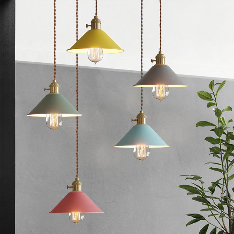 Metal Tapered Hanging Light Nordic Modern Style 1 Light Restaurant Ceiling Pendant Lamp