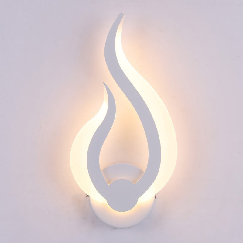 LED Flame Shape Wall Mount Light Modern Style Sconce Light Fixture for Living Room