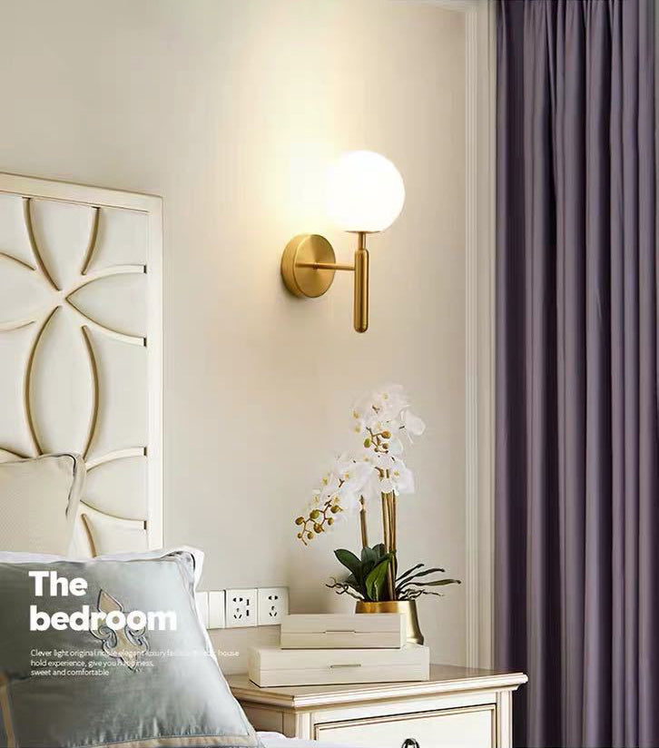 Nordic Style Single Light Wall Mounted Light Ball Glass Shade Wall Lighting for Bedside