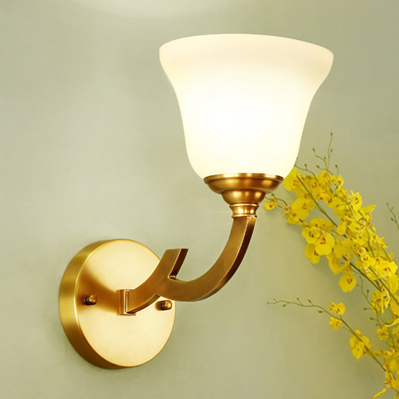 Gold 1 Light Wall Splockure Fixture Colonial Style Glass Bell Shade Murning Light para corredor