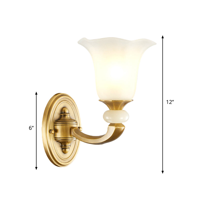 Finition en or 1/2-Bulb Lampe murale Classic Style Milky Milky Petal Mur Murce Fixture for Corridor
