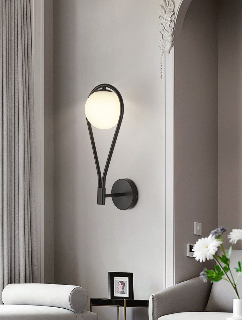 Lámpara de pared de lágrima de lámpara de pared de estilo simple moderno con sombra de vidrio de bola