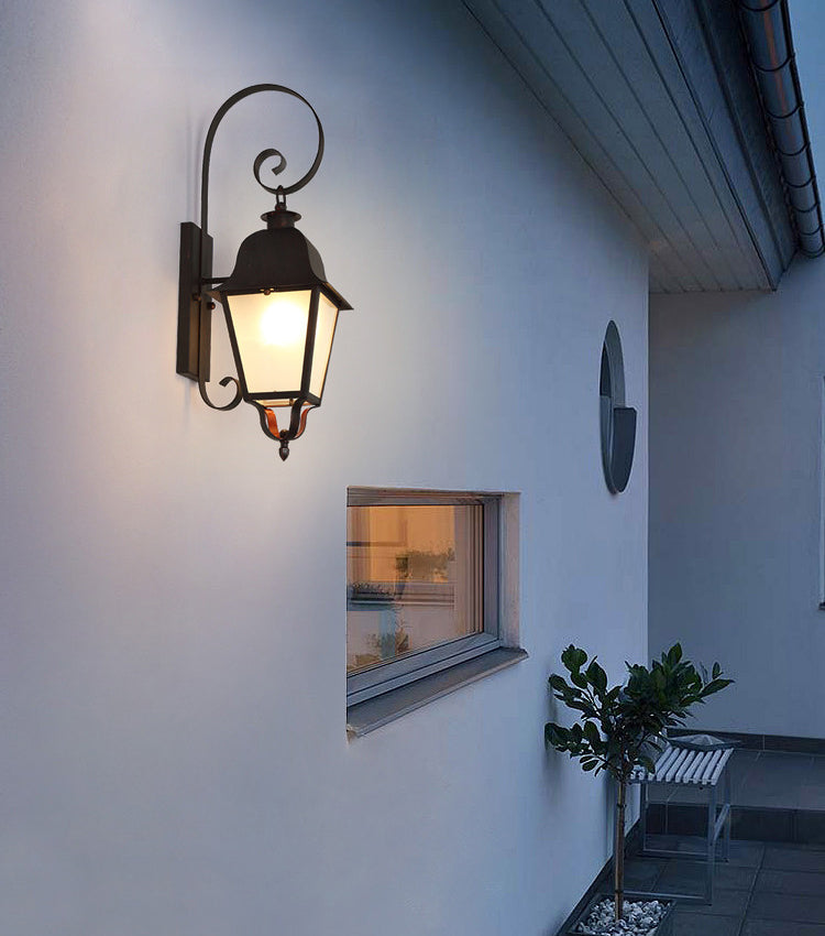 Lámpara de pared metálica de una sola luz vintage, aplique de pared impermeable para exteriores con brazo fijo para escaleras y pasillos