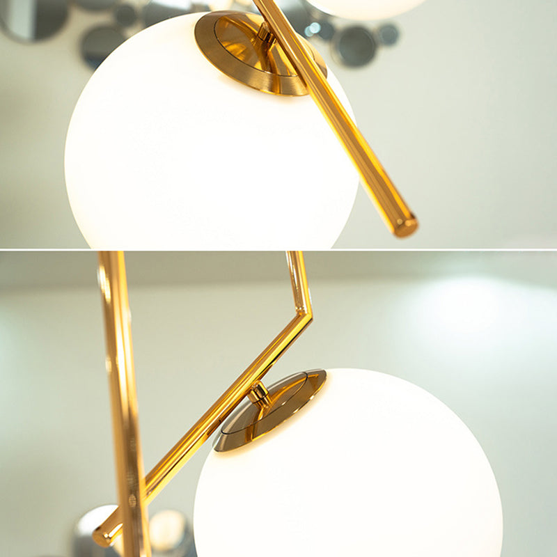 Sphères pendantes des luminaires suspendus nordics simples de plafond en verre blanc pour restaurant