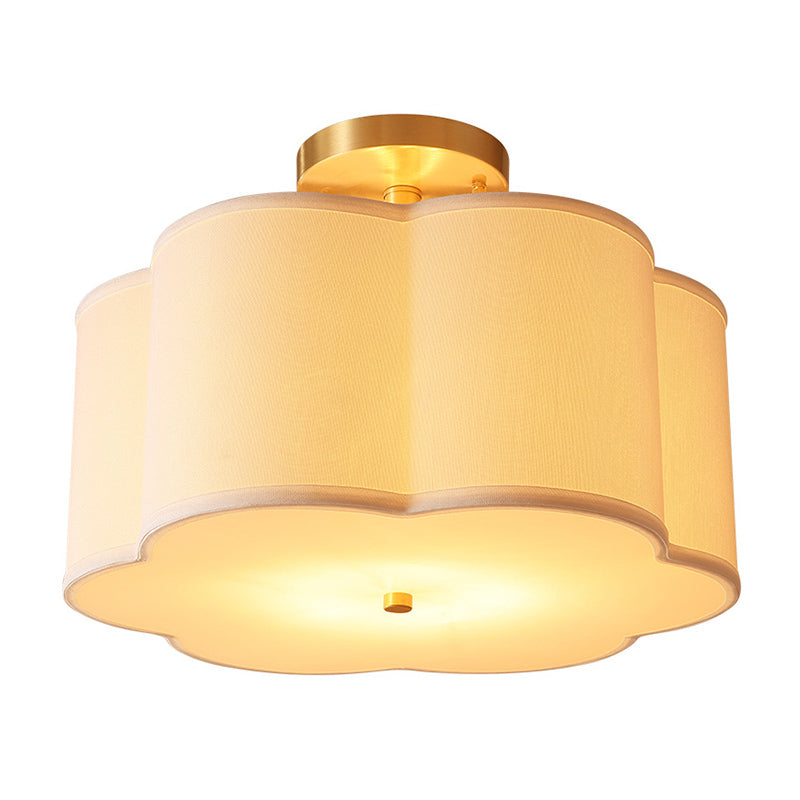 Lámpara de techo semiempotrada de tela rústica con montaje semiempotrado de flores