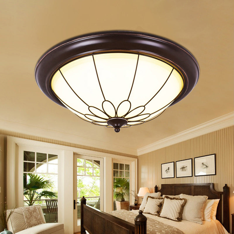 Koepelvormige plafondinbouwlamp in de hal, landelijke stijl, wit glas, zwart, inbouw LED-licht