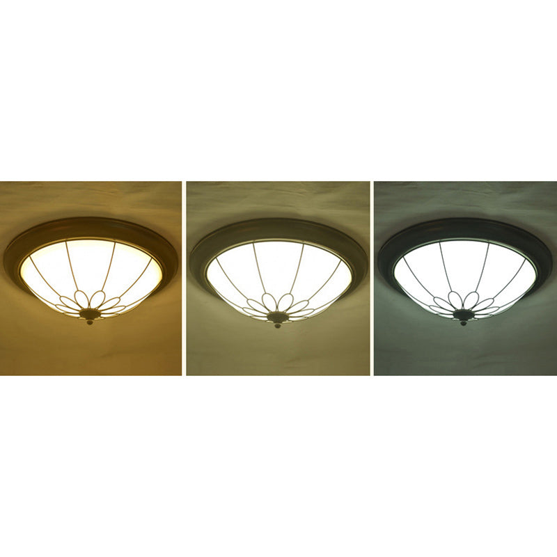 Koepelvormige plafondinbouwlamp in de hal, landelijke stijl, wit glas, zwart, inbouw LED-licht