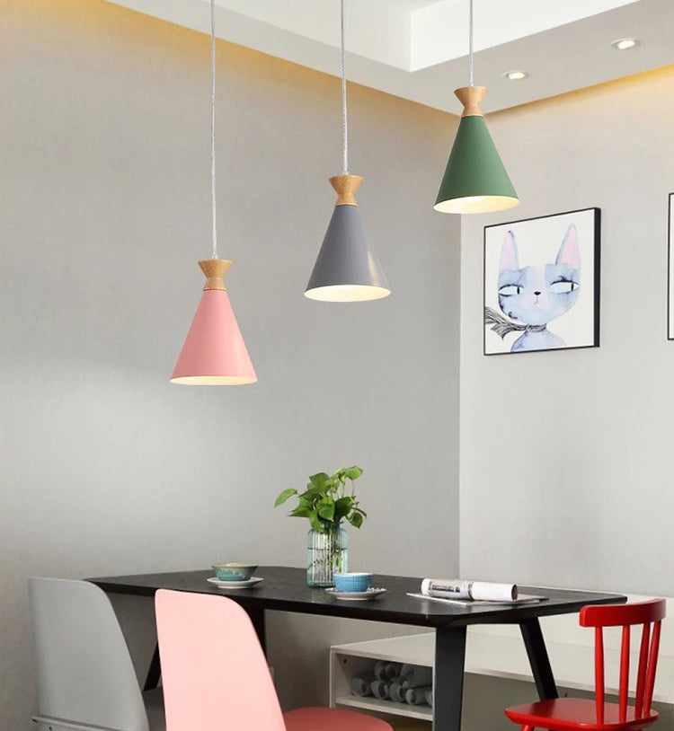 Minimalismo Nordico Macca a sospensione Luce sospesa con tonalità conica in metallo singolo lampadina in legno mini da letto