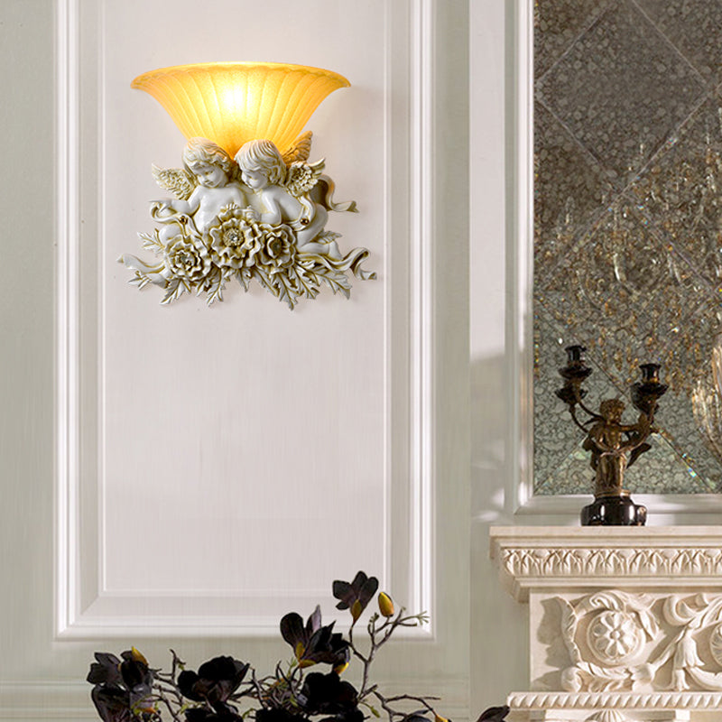 LAMPE DE MUR VERNE GRATINE ÉLEVÉE STYLE RÉTRO RETRO 1-LIGHT Yellow Flush Wall Light Sronce avec Rose / Beige Rose Detail