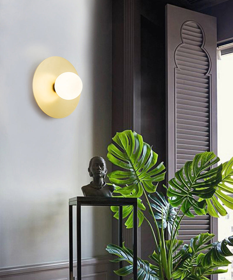Altezza da 9 pollici in metallo rotondo Punzione murale Sconce Post-Moderna Bianco in vetro bianco Mini Mini Mini Luce da parete