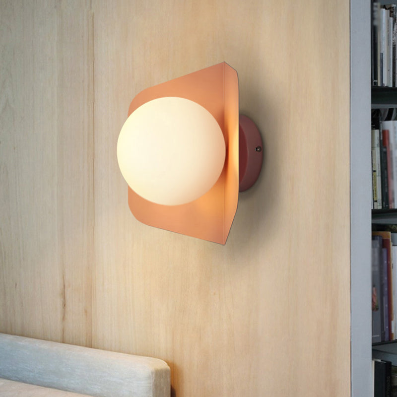 Éclairage mural en forme de boule nordique Éclairage mural en verre nordique pour chambre à coucher