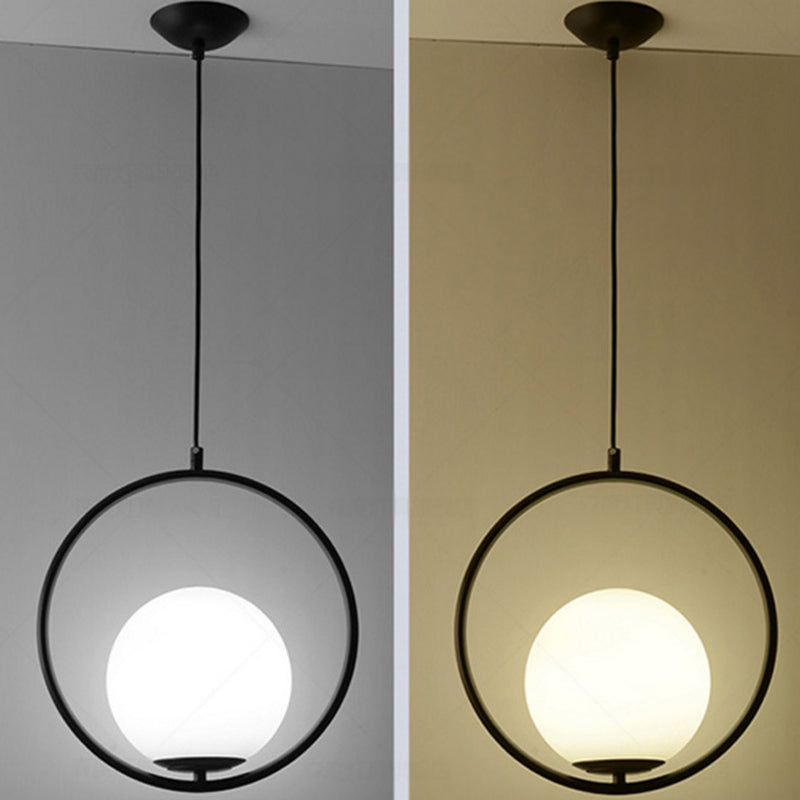 Anello metallico a pendente a sospensione a sospensione a sospensione Bianco di illuminazione a tonalità in vetro bianco con filo regolabile da 47 "