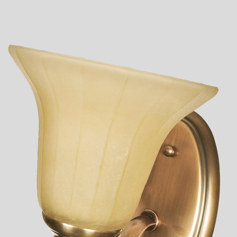 Lámpara de pared de cuello de cisne metálico estilo moderno 1 cabezal halón dorado luz de pared con tono de campana de vidrio ópalo