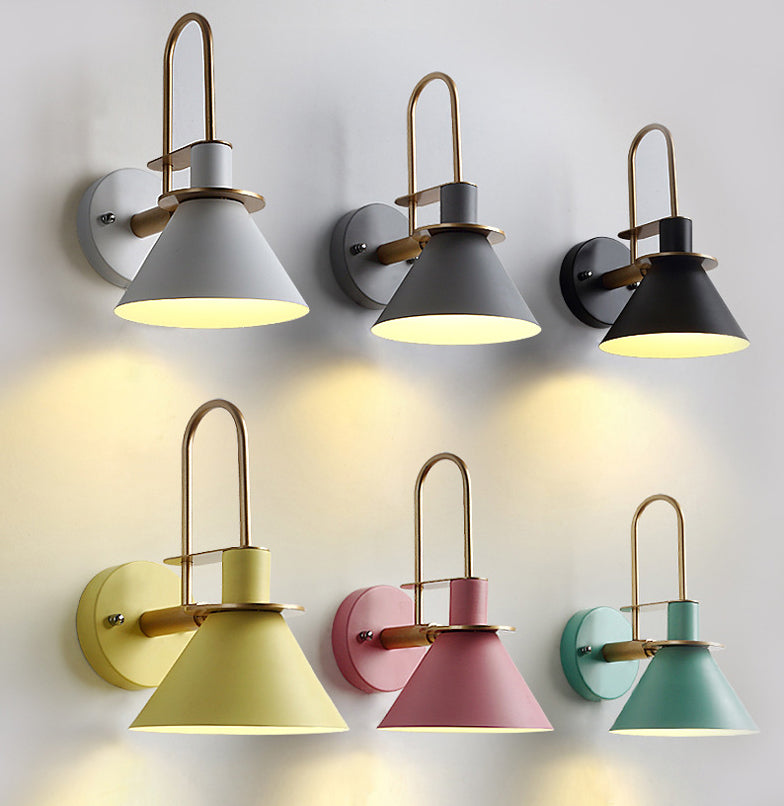 Apparecchiatura del corridoio a cono in metallo in metallo in stile Nordic