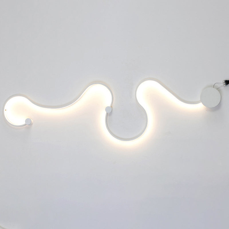 Modern Creative Simple Curved Aluminum LED Black Wall Lights
