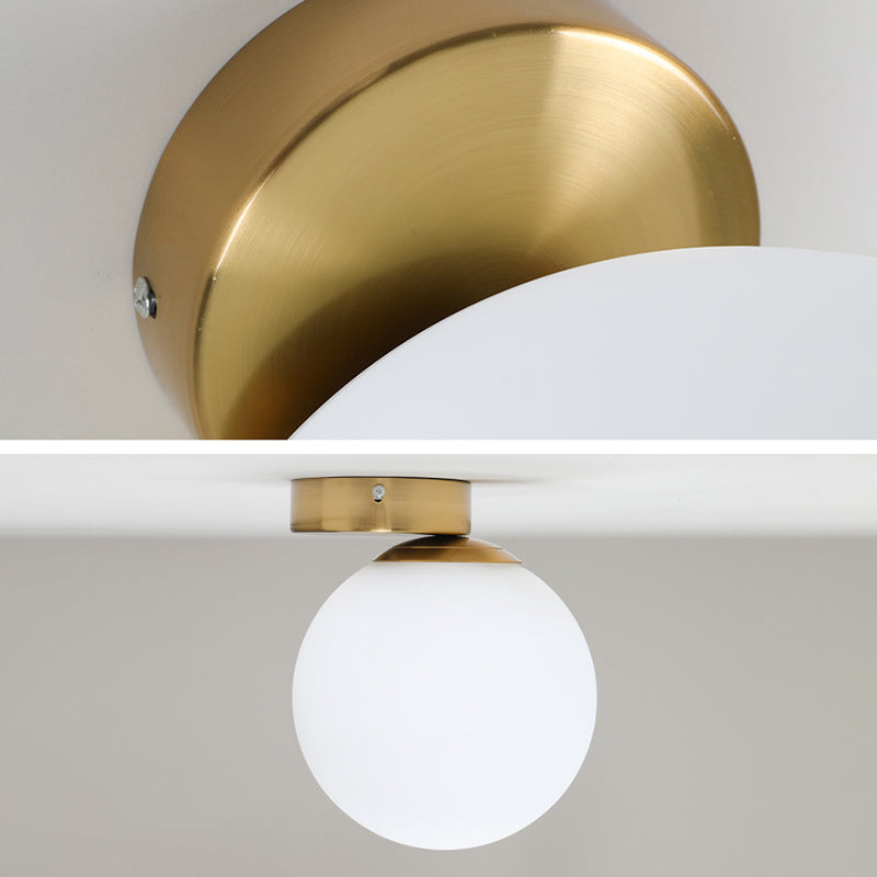 Minimaliste moderne en verre de balle murale lampe crème en verre 1 tête en laiton léger pour le salon de la chambre à coucher