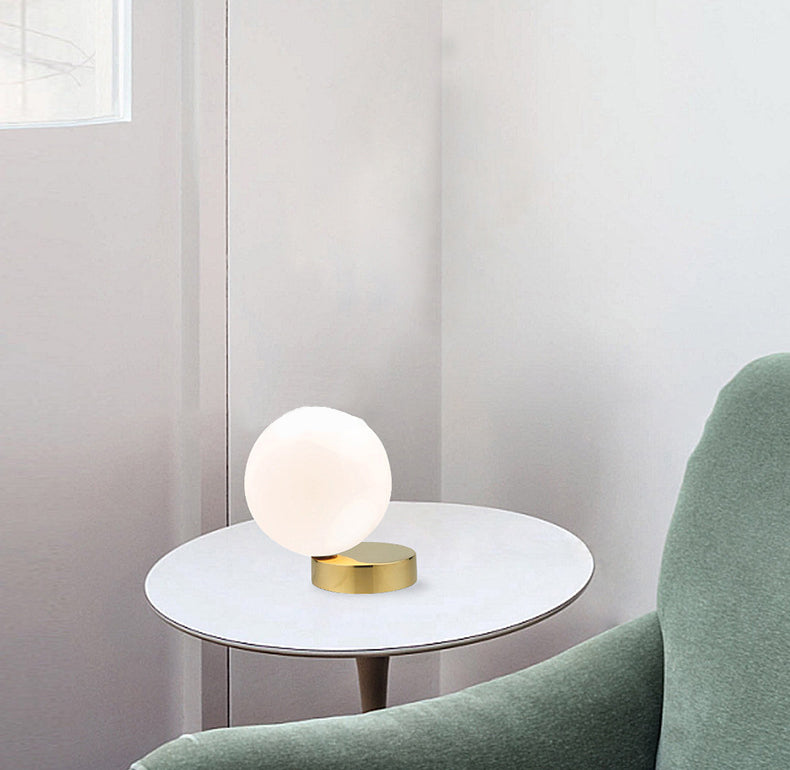 Minimaliste moderne en verre de balle murale lampe crème en verre 1 tête en laiton léger pour le salon de la chambre à coucher