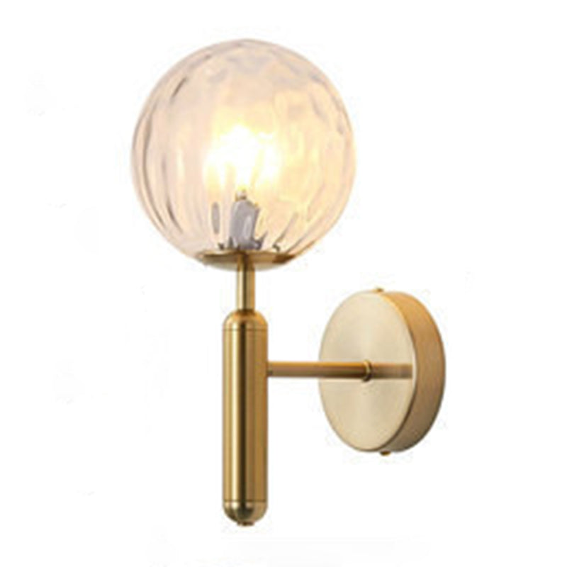 Melkachtige witte bal en waterpatroon bal eigentijds 1 hoofd wandmontage verlichting in messing
