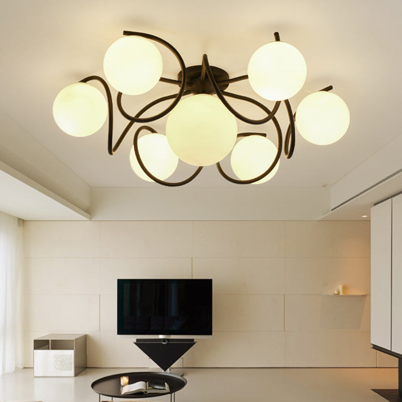Weißer Glasball -Cluster Deckenleichter zeitgenössischer Einfachheitstil Semi Flush Mount Lampe mit Eisen kreativer Lampe Pfosten