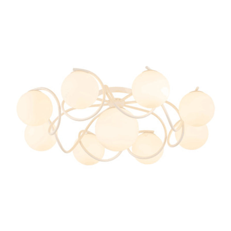 Weißer Glasball -Cluster Deckenleichter zeitgenössischer Einfachheitstil Semi Flush Mount Lampe mit Eisen kreativer Lampe Pfosten