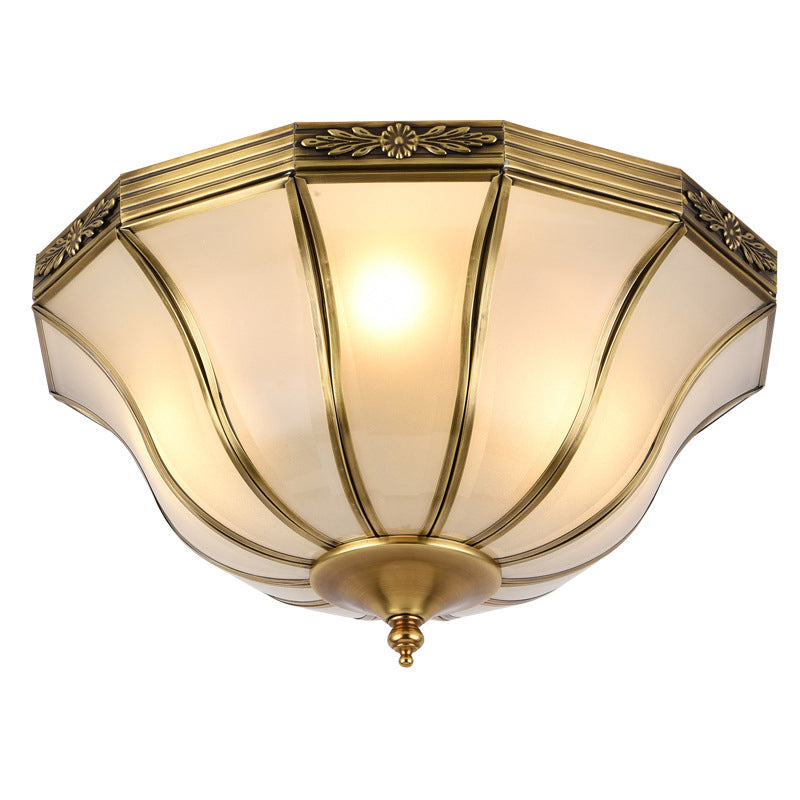 Traditionelle, schattierte, schattierte Flush-Montage-Leuchte Glas Flush Deckenleuchte in Brass